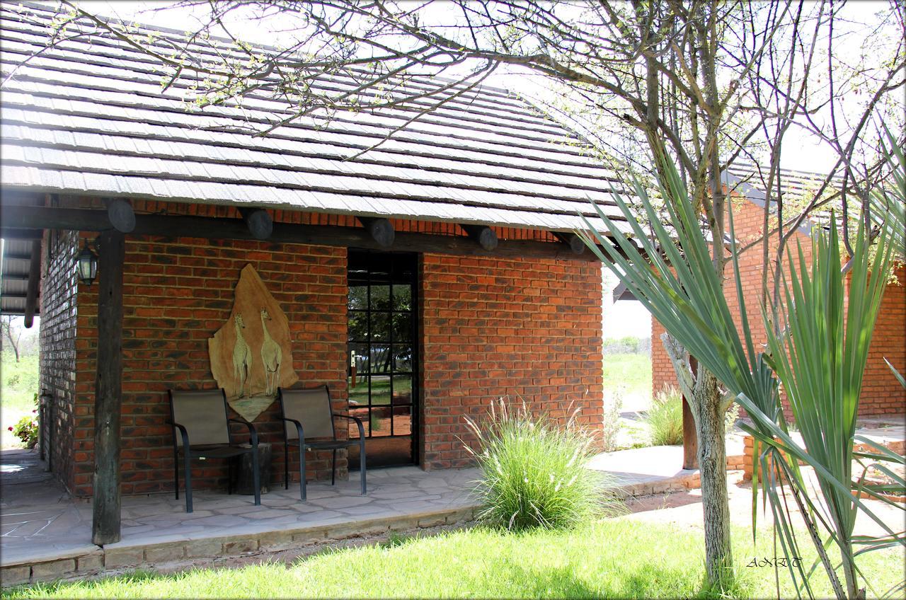 Grootfontein Fiume Lodge מראה חיצוני תמונה